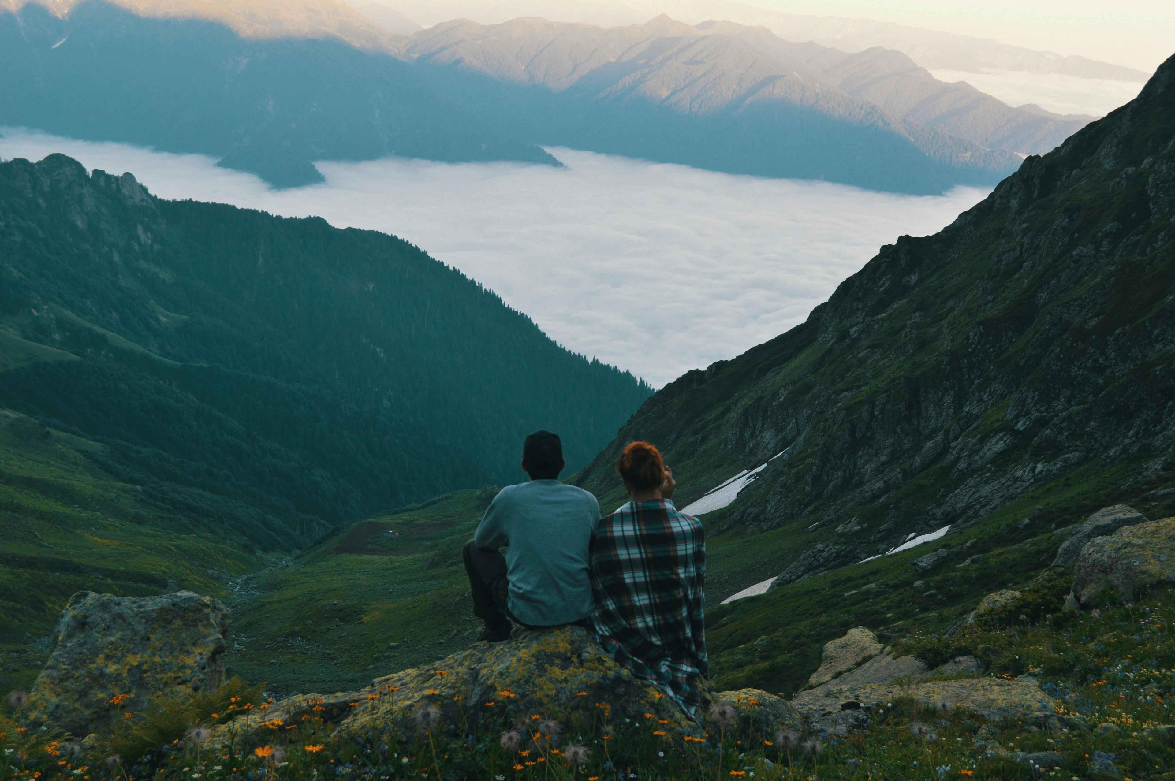 35 Fun Outdoor Date Ideas for Couples